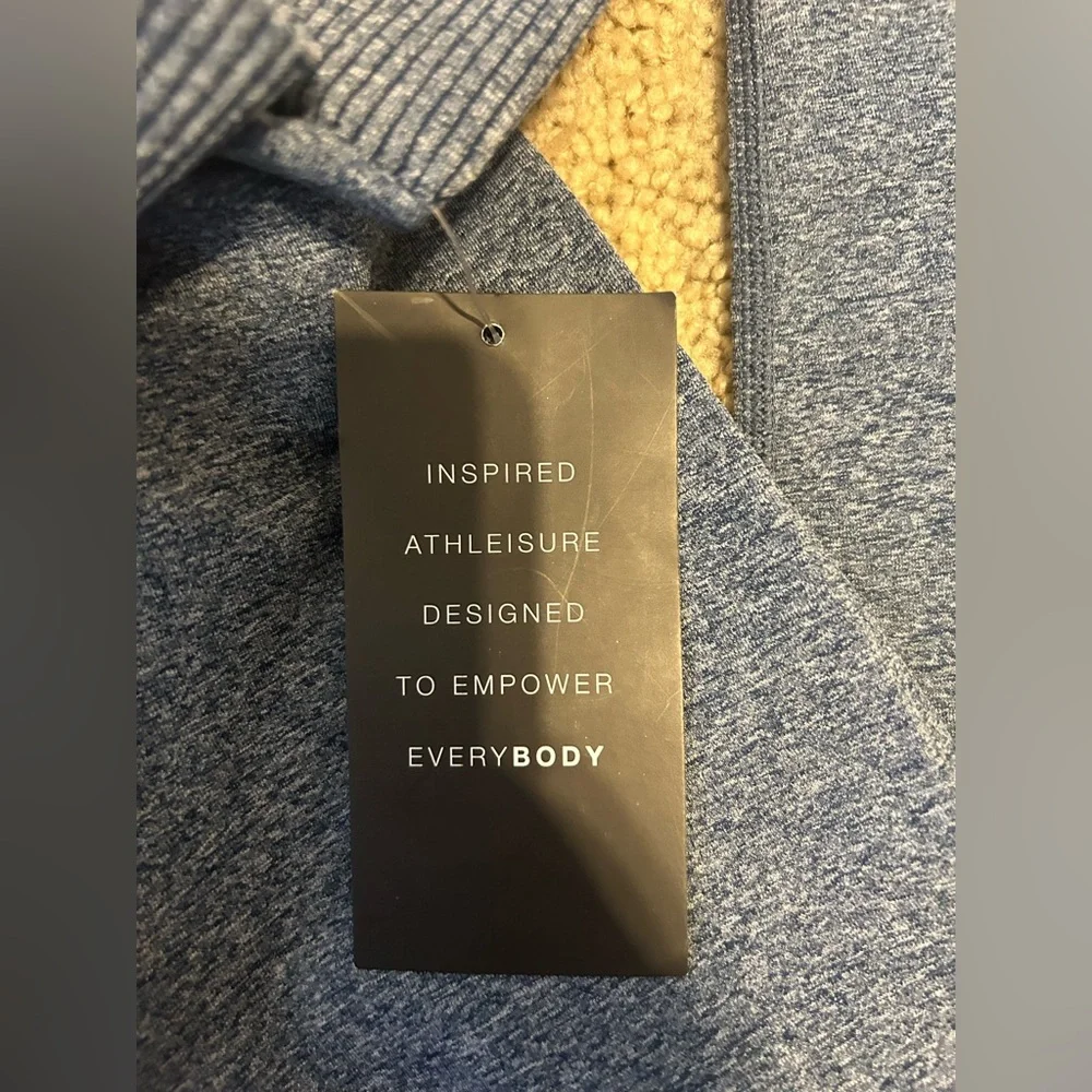 SOLD🔴Vitality Formation Legging NWT - Picture 6 of 7